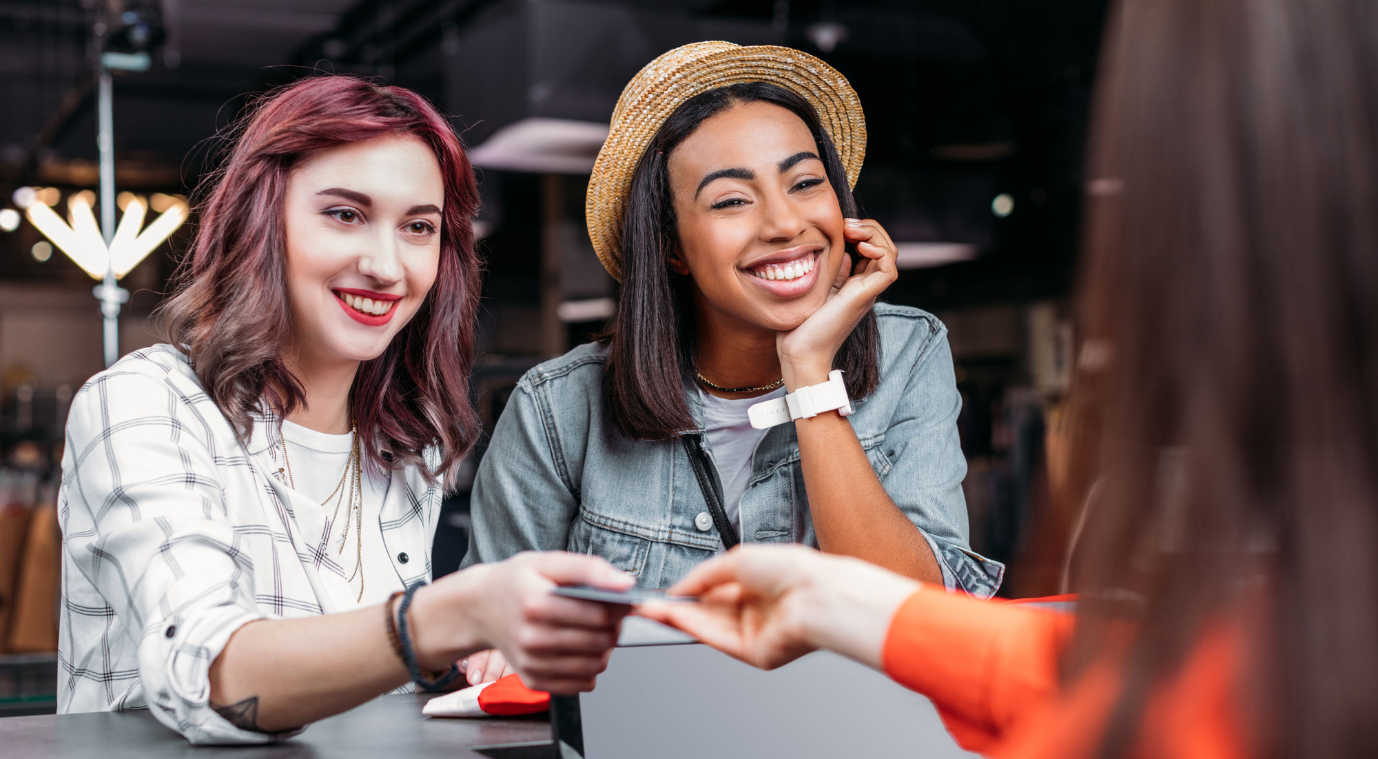girls using-gift-card-at-store2